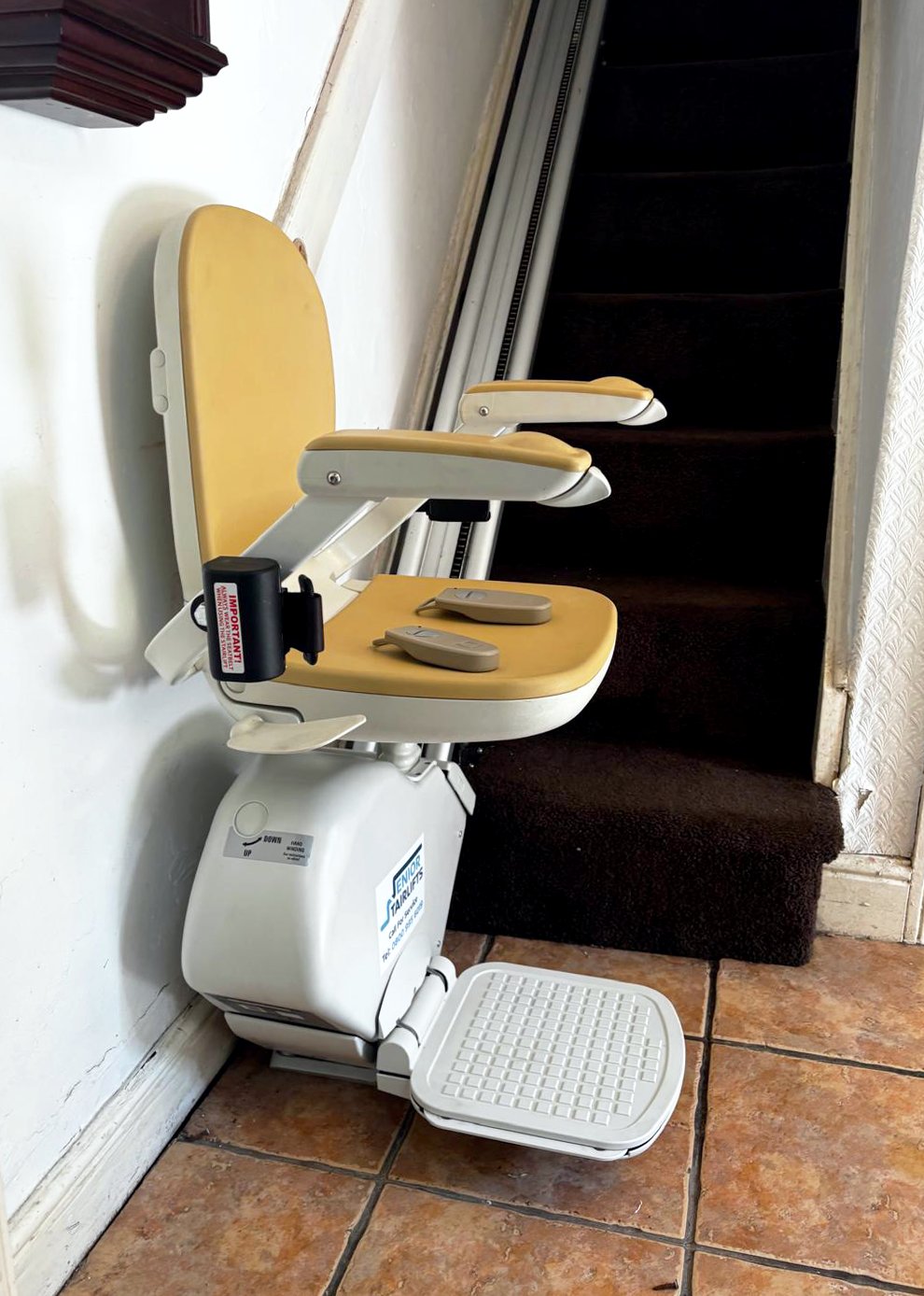 A reliable reconditioned acorn stairlift installed neatly into a persons home by senior stairlifts.