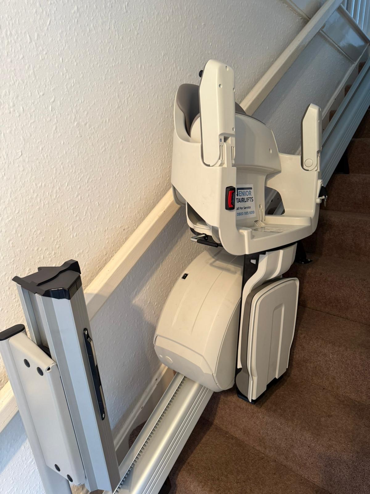 9EECFF64-18D6-4D14-BBCA-6D3709DDB2C7