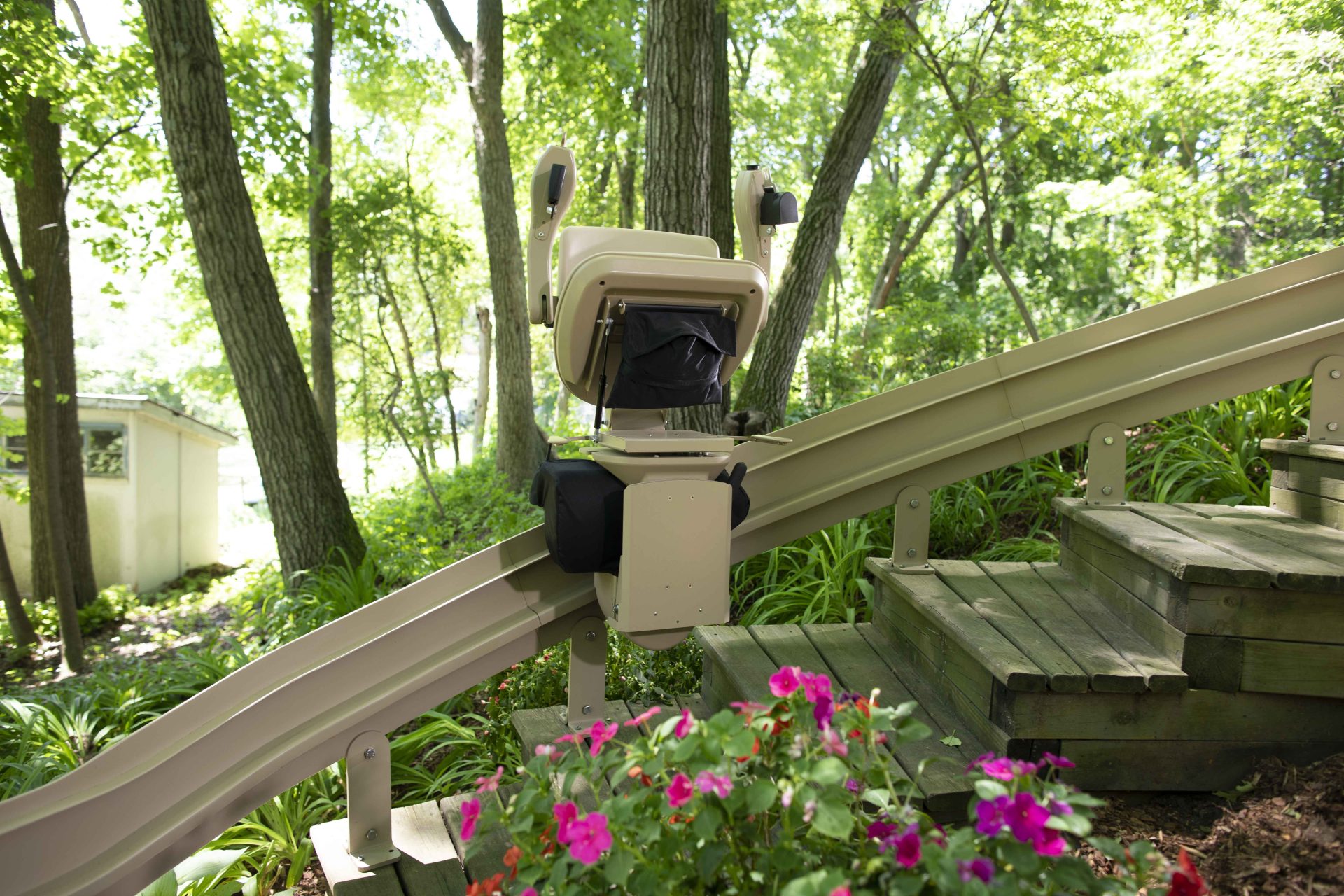 a bruno elite curved folded up mid rail