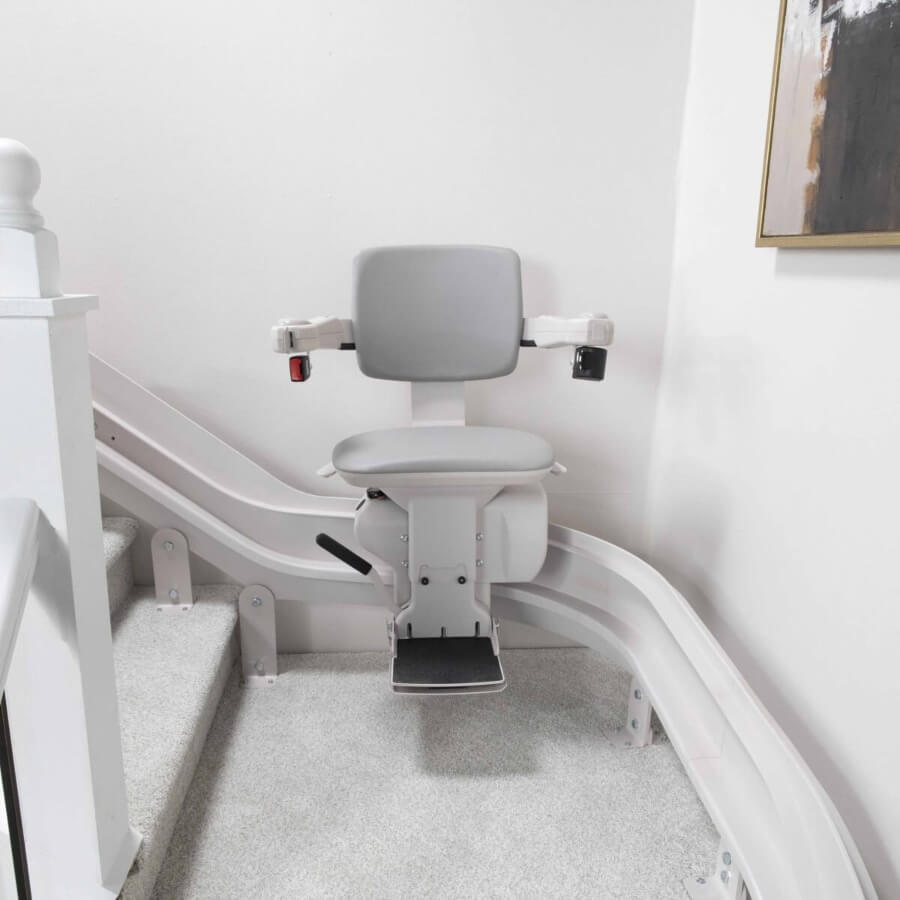 Heavy-duty stairlift going around a bend